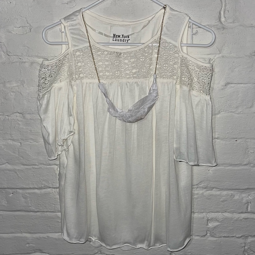New York Laundry Cold-Shoulder Top S